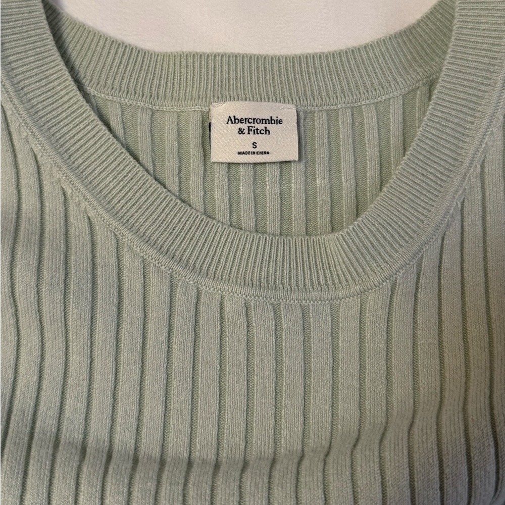 A&F mint top - Picture 3 of 6